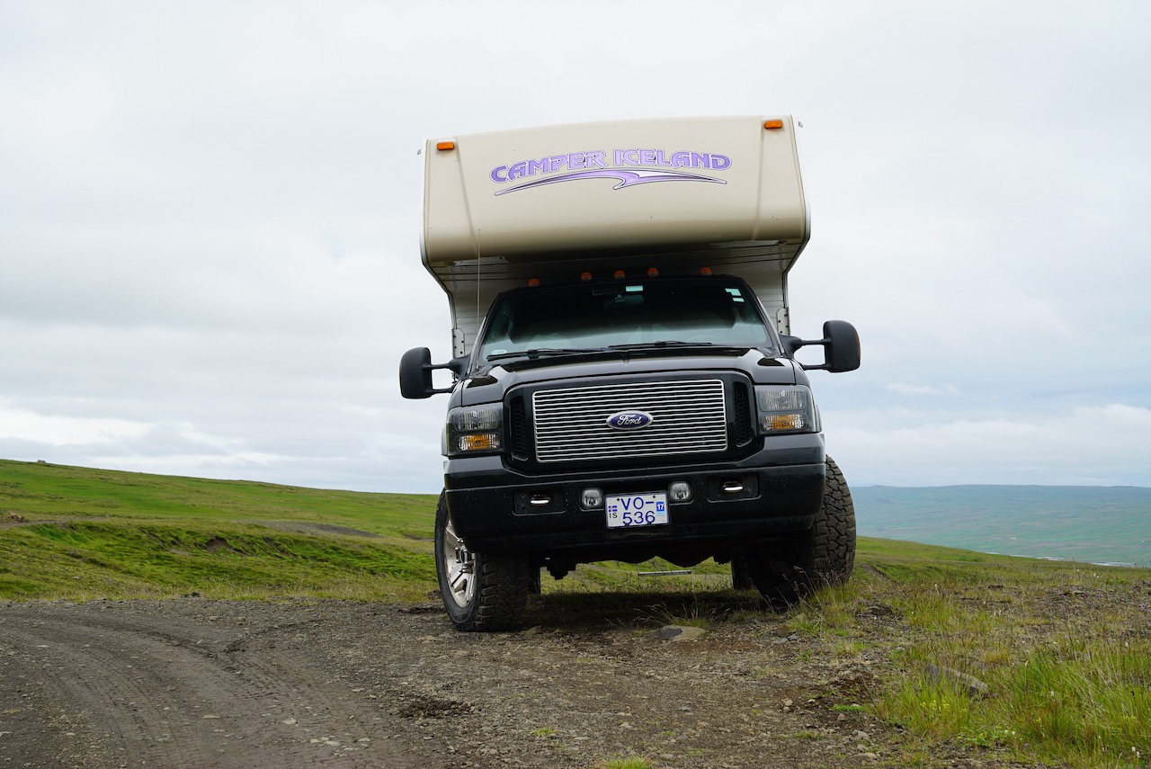 4x4_camper4_ 6 Camper Iceland Motor Home, 4x4 Camper for rent in